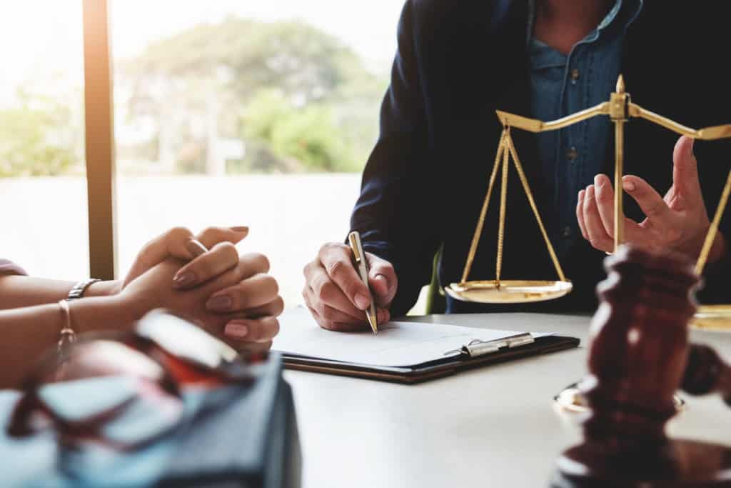 Court Applications vs. Mediation: A Less Stressful Path with EH Mediation Lutterworth